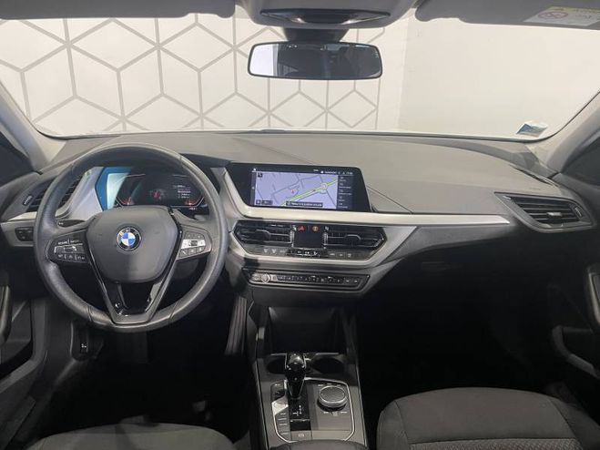 BMW Serie 1 116i 109 ch DKG7 M Sport blanc de 2023