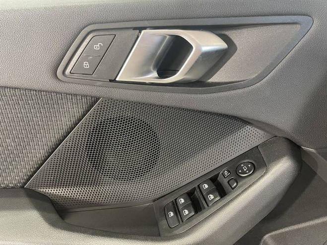 BMW Serie 1 116i 109 ch DKG7 M Sport blanc de 2023