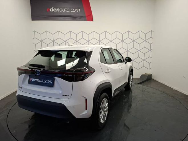 Toyota Yaris Cross Hybride 116h 2WD Dynamic Business  blanc de 2024
