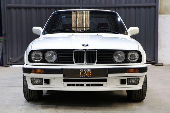 BMW Serie 3 325 iX blanc de 1990