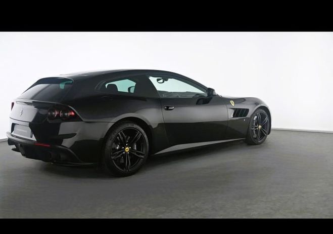 Ferrari GTC4 Lusso GTC4Lusso V12 6.3 690ch Noir de 2016