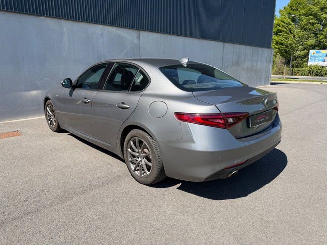 Alfa romeo Giulia MY20 2.2 136 ch AT8 Super - CarPlay / Ca Gris de 2020