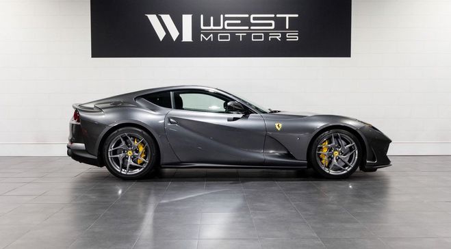 Ferrari 812 Superfast V12 6.5 800 ? FRAN�AISE Lift Display Car Gris de 2018