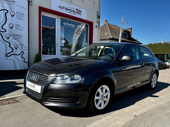 Audi A3 S�rie 2 Phase 2 1.6 i 102 ch 8P Attracti Noir de 2008