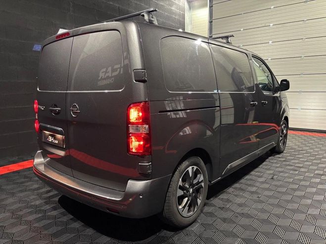 Opel Vivaro Vu FOURGON MOYEN 2.0 D 180 L2 PM AUGMENT Gris de 2021