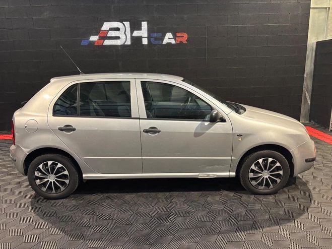 Skoda Fabia 1.4 70 CONFORT Gris de 2001