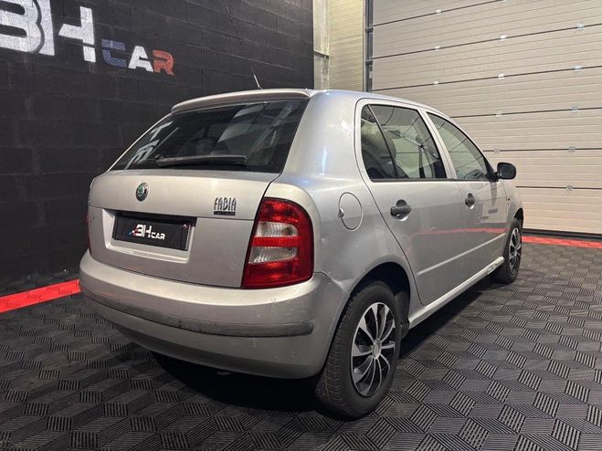 Skoda Fabia 1.4 70 CONFORT Gris de 2001