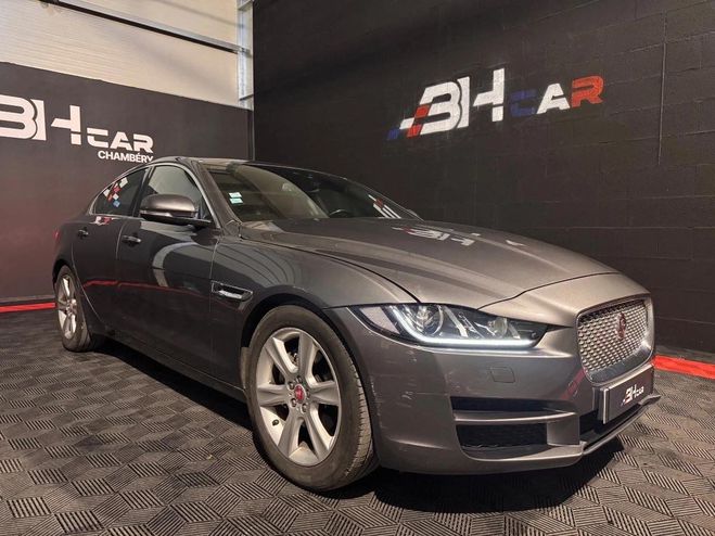 Jaguar XE 2.0 D 180 R-SPORT BVA Gris de 2015