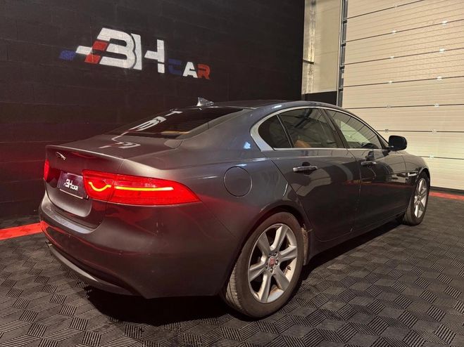 Jaguar XE 2.0 D 180 R-SPORT BVA Gris de 2015