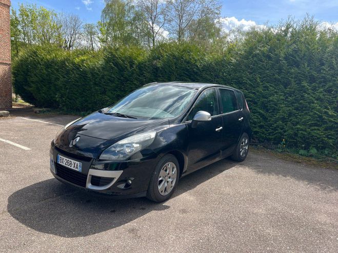 Renault Scenic III (Financement possible) 1.6 dCi 130cv Noir de 2011