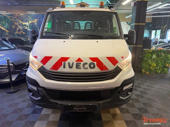 Iveco Daily Vu FOURGON 2.3 115 cv 13.4M3 H3 35 - S12 Blanc de 2018