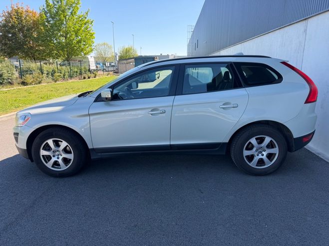 Volvo XC60 D3 DRIVe 2.0l TDI 163cv StopStart Ocean  Blanc de 2011