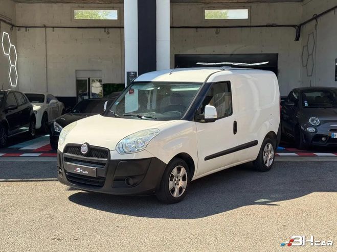 Fiat Doblo Vu FOURGON 1.3 MJT 90cv / CLIM / ATTELAG Blanc de 2015