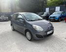 Renault Twingo II Expression &agrave;  Les Pennes-Mirabeau (13)