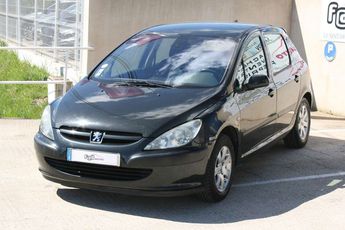  Voir d&eacute;tails -Peugeot 307 1.6 16V XT PREMIUM 5P &agrave; Vestric-et-Candiac (30)