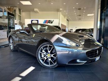  Voir d&eacute;tails -Ferrari California 31 FORMULA 1 WORLD TITLES - V8 - Gris Si &agrave; Meyzieu (69)