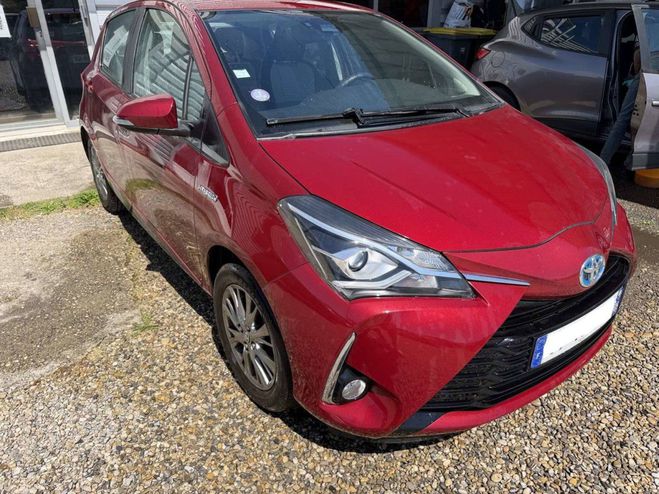 Toyota Yaris III HSD 100h Dynamic 5p ROUGE de 2018