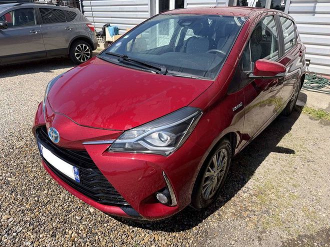 Toyota Yaris III HSD 100h Dynamic 5p ROUGE de 2018