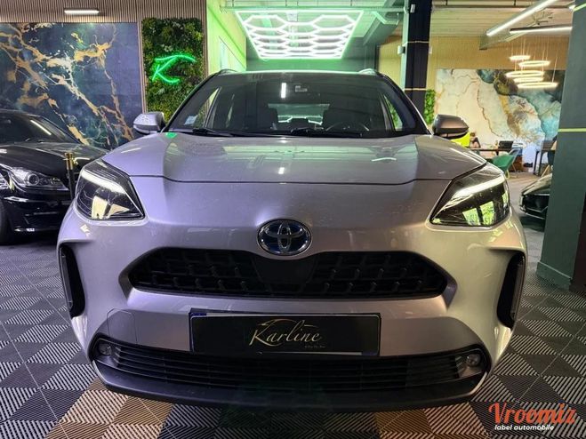 Toyota Yaris CROSS 1.5 114H 90 HYBRID FULL-HYBRID 0.8 Gris de 2023