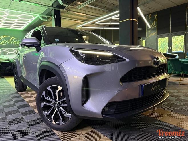 Toyota Yaris CROSS 1.5 114H 90 HYBRID FULL-HYBRID 0.8 Gris de 2023