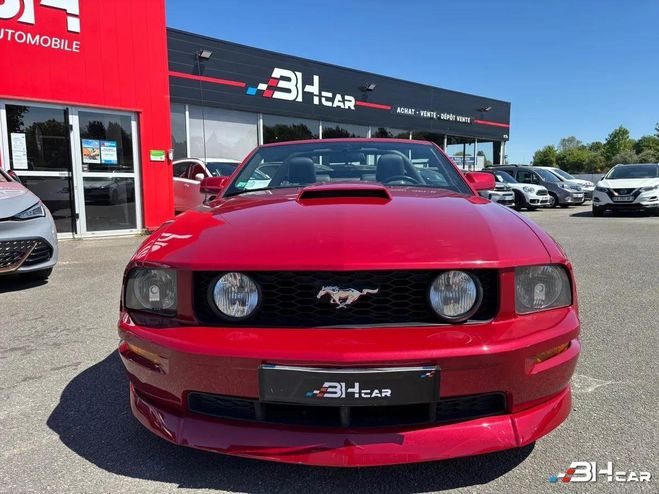 Ford Mustang CONVERTIBLE CABRIOLET 4.6 V8 304 CH GT Rouge de 2008