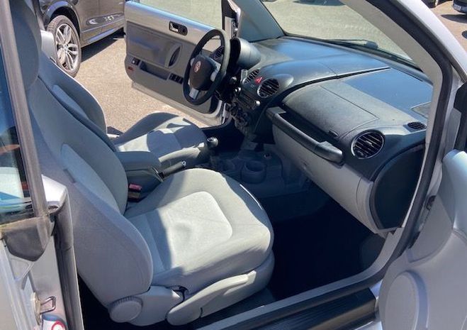 Volkswagen Beetle Cabriolet 1.6 L 102 cv  de 2006