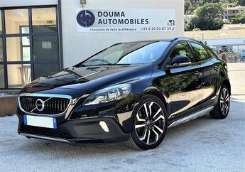  Voir d&eacute;tails -Volvo V40 Cross Country D2 120CH SUMMUM GEARTRONIC &agrave; Solli�s-Ville (83)