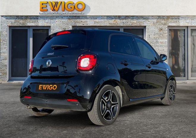 Smart Forfour 0.9 t 90 prme twinamic bva- camera-palle Noir de 2019