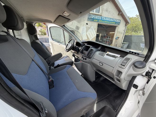 Renault Trafic L1H2 1200 2.0 DCI 115CH CONFORT BLANC de 2011