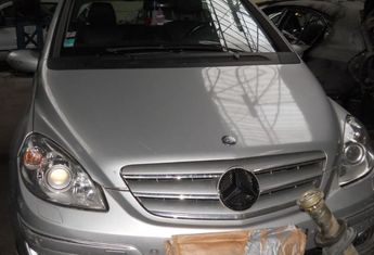  Voir d&eacute;tails -Mercedes Classe B 180 CDI POUR PIECES &agrave; Argenteuil (95)