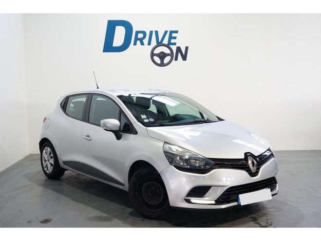 Renault Clio 1.2i 16V - 75 IV BERLINE Life PHASE 2 GRIS CLAIR de 2017