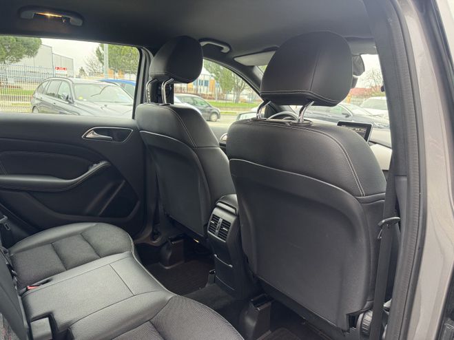 Mercedes Classe B 180 D 109 CH SENSATION 7G-DCT GRIS F de 2016