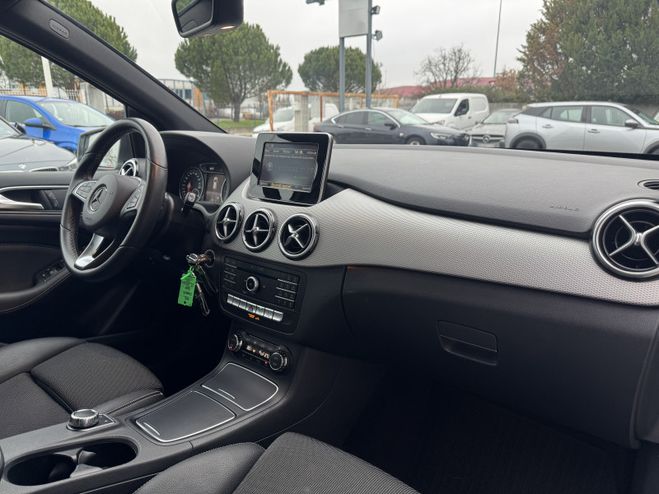 Mercedes Classe B 180 D 109 CH SENSATION 7G-DCT GRIS F de 2016