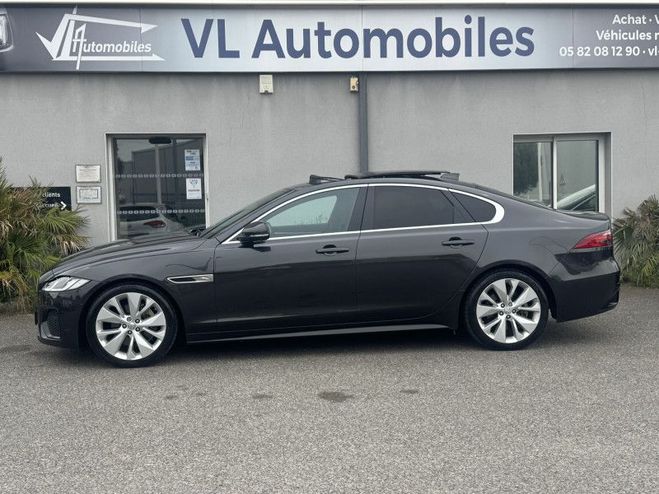 Jaguar XF D 200 MHEV R-DYNAMIC SE BVA8 RWD GRIS F de 2021
