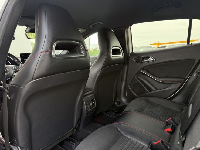 Mercedes Classe GLA 200 D FASCINATION 7G-DCT BLANC de 2017
