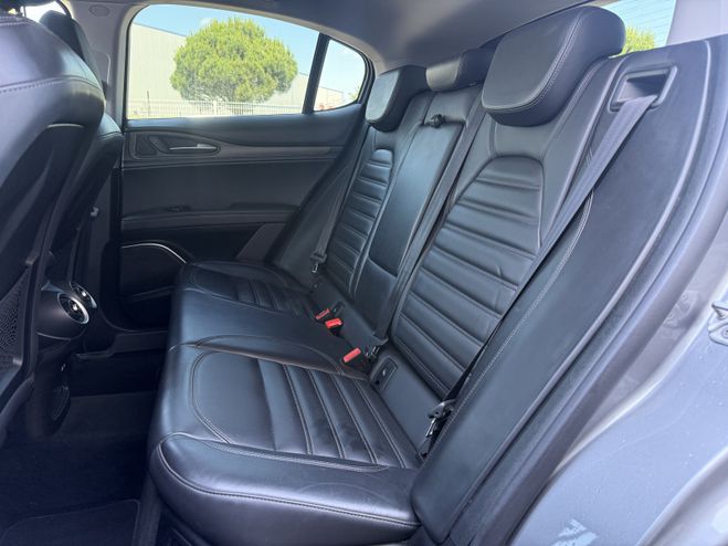 Alfa romeo Stelvio 2.2 DIESEL 180 CH LUSSO Q4 AT8 GRIS C de 2018