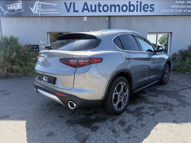 Alfa romeo Stelvio 2.2 DIESEL 180 CH LUSSO Q4 AT8 GRIS C de 2018