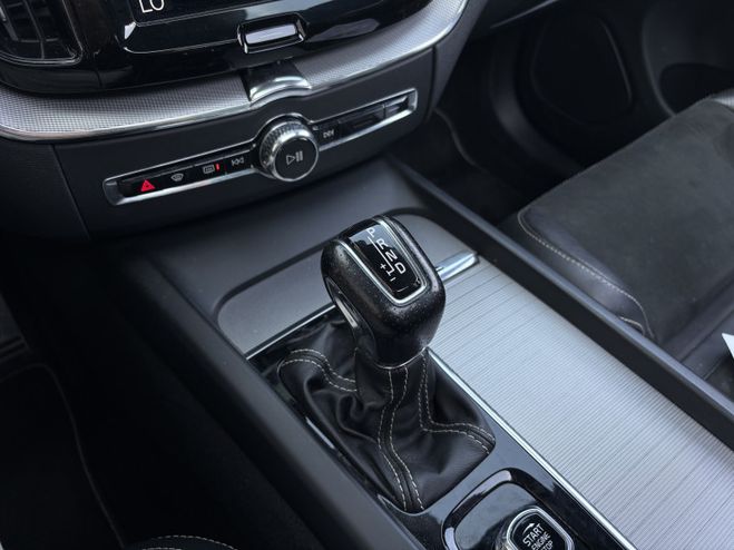 Volvo XC60 D4 ADBLUE 190 CH R-DESIGN GEARTRONIC GRIS F de 2019