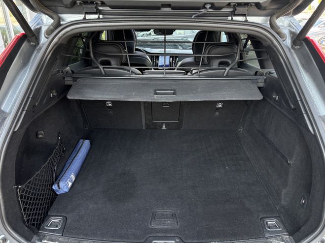 Volvo XC60 D4 ADBLUE 190 CH R-DESIGN GEARTRONIC GRIS F de 2019