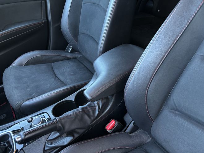 Mazda 3 1.5 SKYACTIV-D 105 GRAPHITE 5P ROUGE de 2016