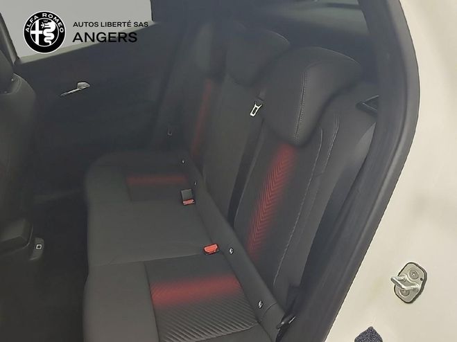 Alfa romeo Junior 1.2 Ibrida 145 ch eDCT6 Q4 Premium BLANC SEMPIONE AVEC TOIT NOIR de 2025