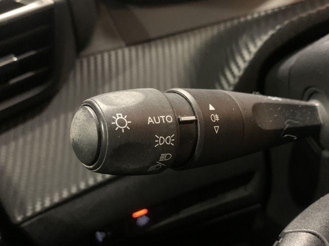 Peugeot 208 1.2 TURBO 100CH S&S STYLE NOIR de 2022