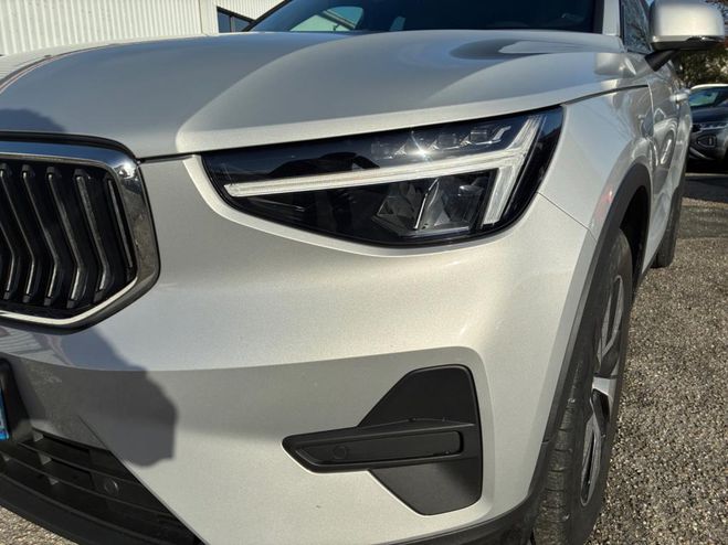 Volvo XC40 B3 163 CH DCT7 PLUS GRIS de 2022