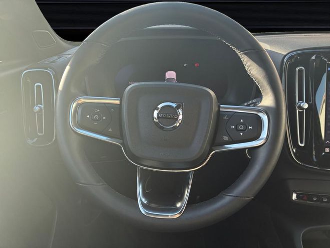 Volvo XC40 B3 163 CH DCT7 PLUS GRIS de 2022