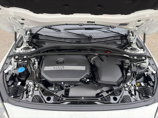 BMW Serie 1 120 170 ch DKG7 M Sport 5p ALPINWEISS  III de 2025