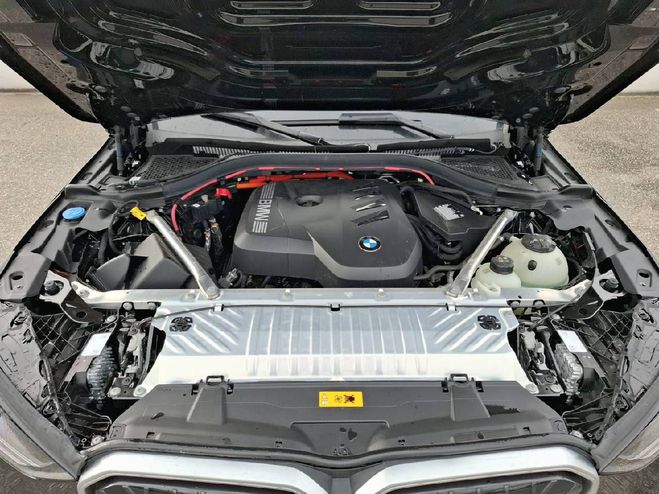 BMW X3 X3 30e xDrive 299 ch BVA8 M Sport 5p BLACK SAPPHIRE METALLIC de 2025