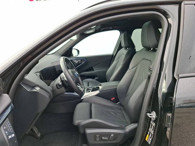 BMW X3 X3 30e xDrive 299 ch BVA8 M Sport 5p BLACK SAPPHIRE METALLIC de 2025