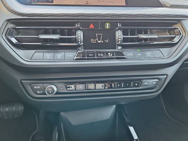 BMW Serie 1 116d 116 ch DKG7 Edition Sport 5p BLACK SAPPHIRE METALLIC de 2022