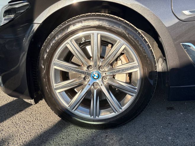 BMW Serie 5 Touring 530e TwinPower Turbo 292 ch BVA8 Gris de 2022