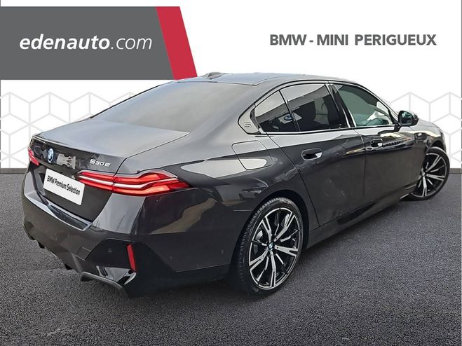 BMW Serie 5 530e PHEV 299 ch BVA8 M Sport 4p Gris de 2025